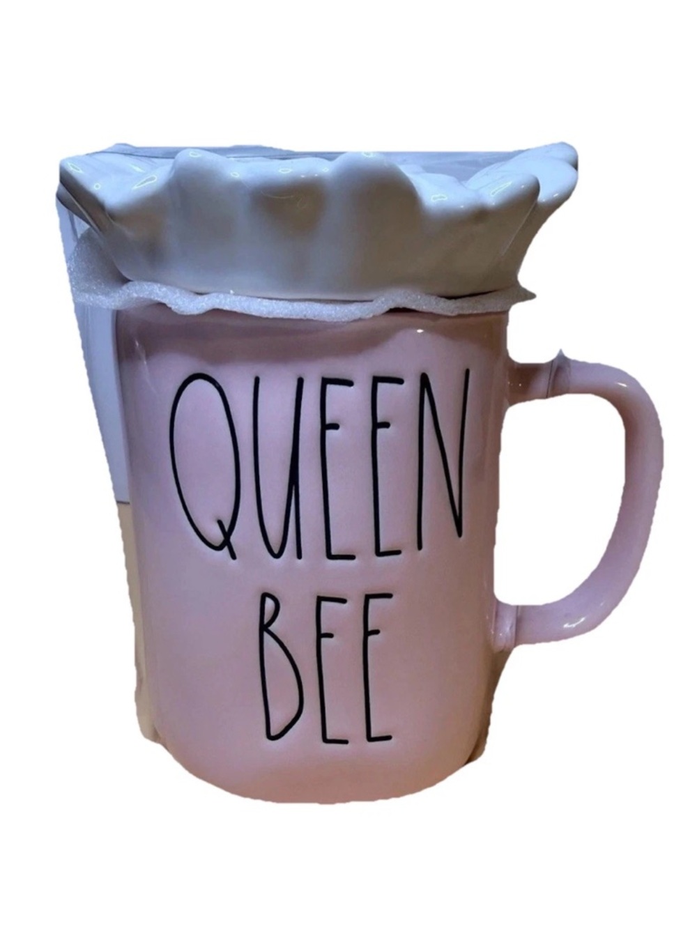 Rae Dunn Queen Bee Pink Ceramic Mug with White Daisy Flower Lid. 🐝 🐝